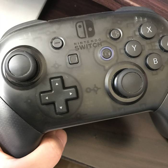 ホームボタンが光るスイッチのProコン