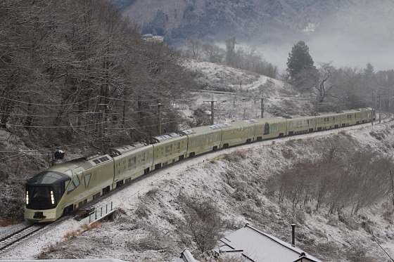 E001形 TRAIN SUITE四季島 篠ノ井線・中央本線試運転 - ガタゴト日誌