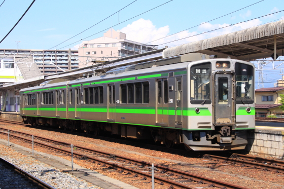 えちごトキめき鉄道ET127系長総入場回送 - ガタゴト日誌