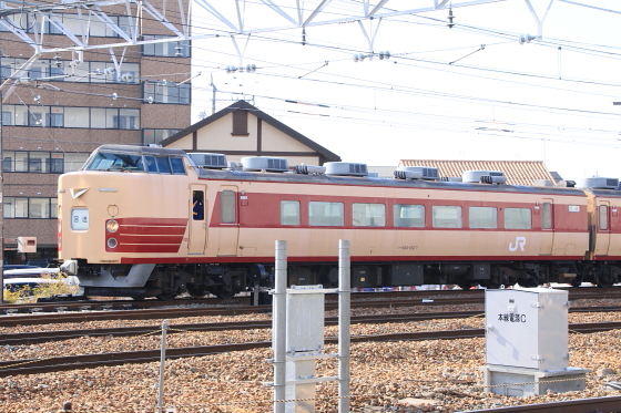 183系中間車6両　KATO。 JR東日本183系0番台先頭車中間車化改造 完成画像