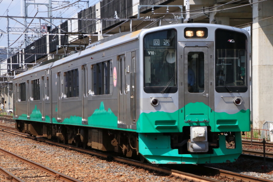 えちごトキめき鉄道ET127系V10編成が長総へ - ガタゴト日誌