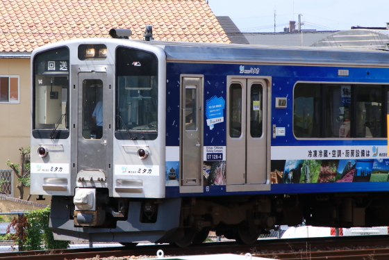 えちごトキめき鉄道ET127系V4編成入場 - ガタゴト日誌