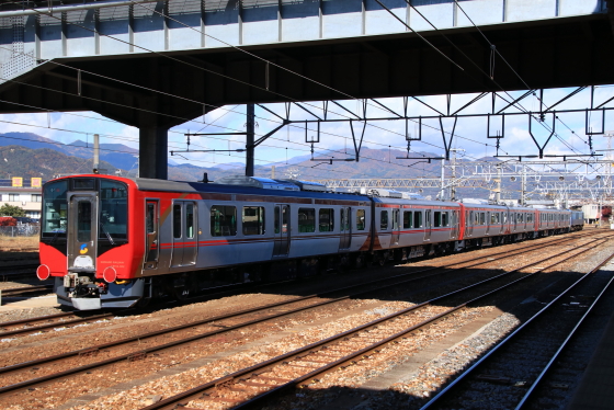 しなの鉄道SR1系　甲種輸送セット ！ しなの鉄道SR1系S312・S313編成が甲種輸送される｜鉄道ニュース｜2026