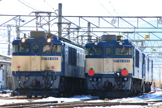 高崎所属のEF64原色重連 - とある鉄道員の撮影日記