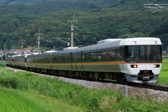 特急しなの3号が付属8両（I編成）で運転 - ガタゴト日誌