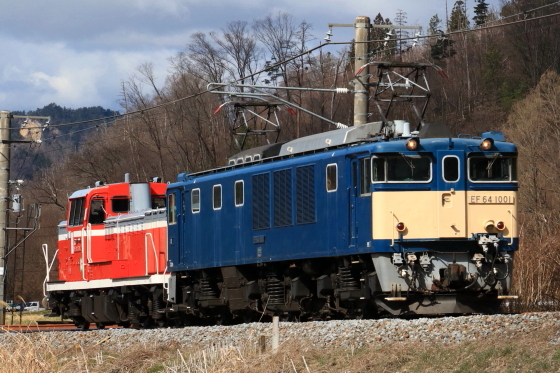 EF64 1001+DE10 1704が長総入場する理由は・・・ - ガタゴト日誌