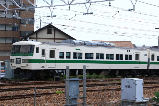 185系C1編成が基地から工場へ～185系の終焉 - ガタゴト日誌