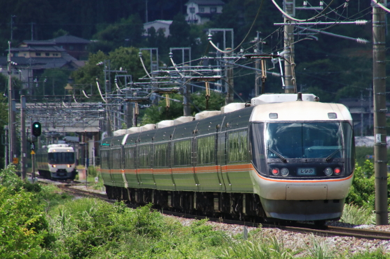383系4両の臨時しなの号がついに長野へ - ガタゴト日誌