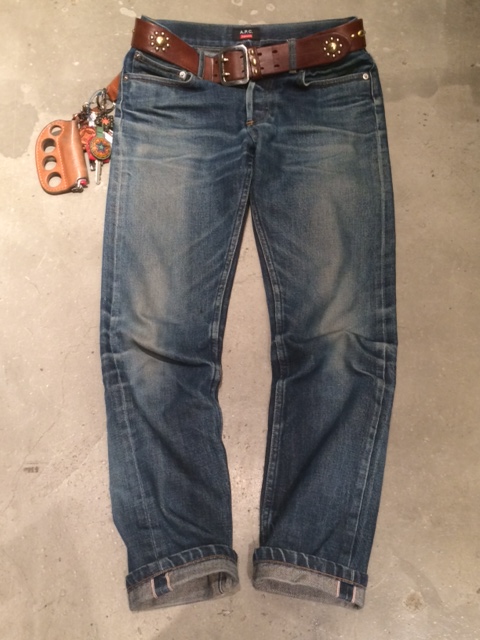 デニムの色落ちを】A.P.C×SUPREMEデニムの色落ち【恋愛に例えてみまし 最短当日発送 【えいみさん専用】希少 supreme × APC デニム パンツ デニム/ジーンズ