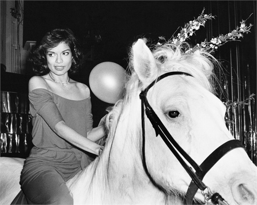 ビアンカ ジャガーとかいるしね それで考えついたのがビアンカシャンドンだ Alexolson Biancachandon Biancajagger Nickysiano Studio54 Grind Alex Olson 特集インタビューより Blog Show5 S Blog