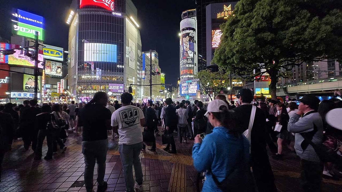 渋谷交差点前