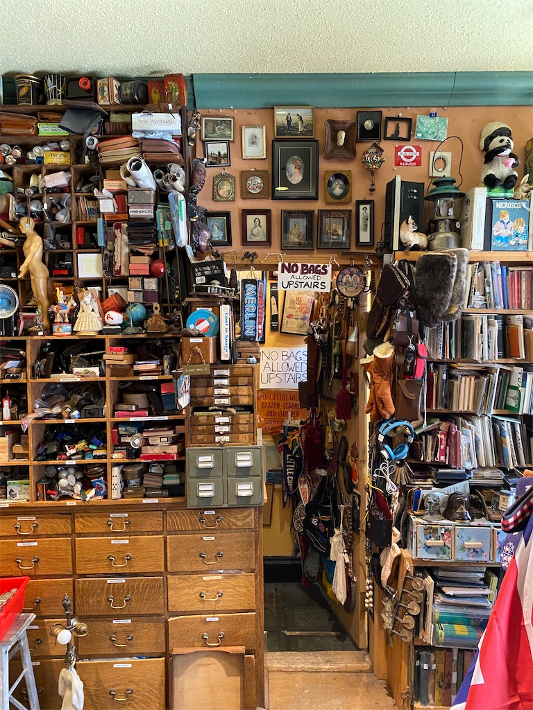 雑貨屋さん トロントのおすすめ雑貨屋、古着屋、ビンテージショップ20選 - Couch