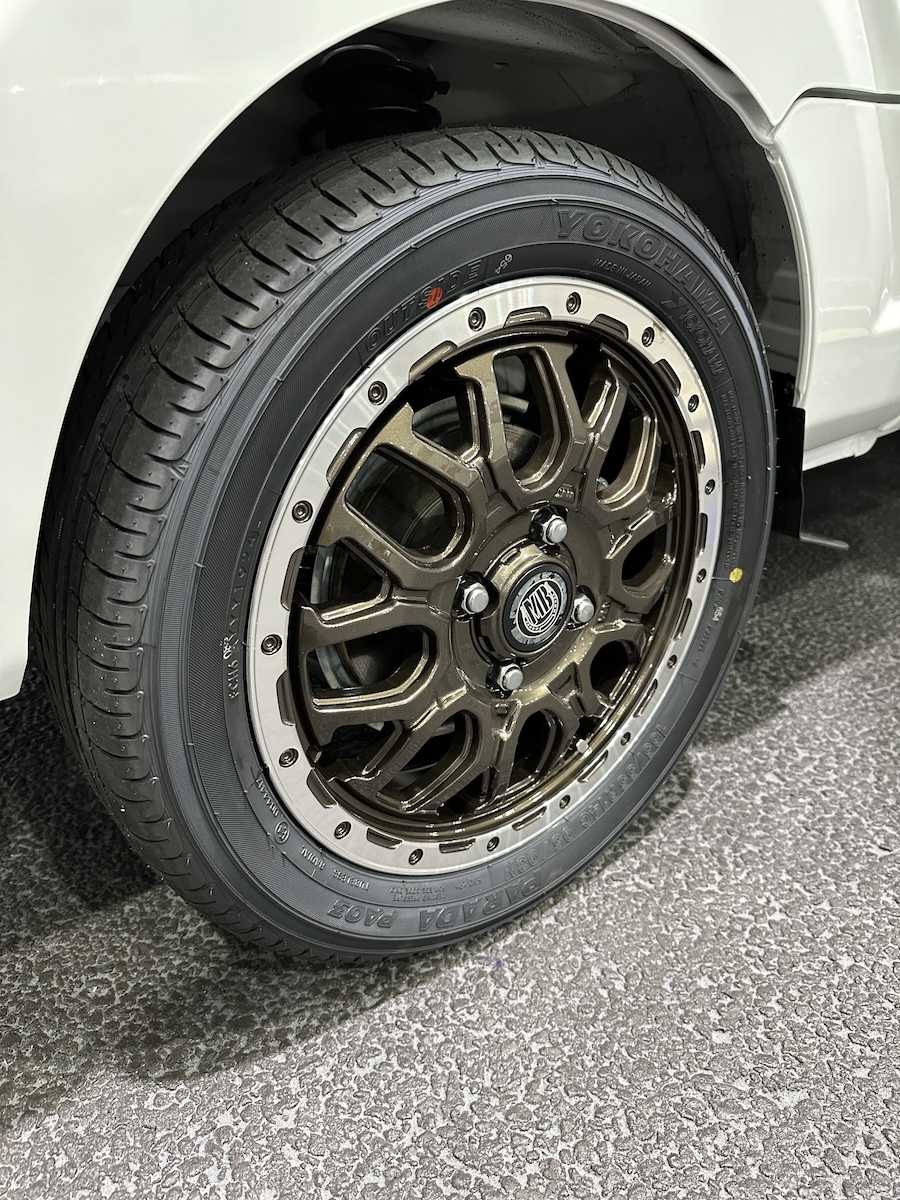 【交渉中】キャンピングカー で使用していたタイヤホイール maxresdefault.jpg