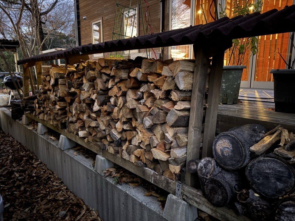 今シーズン分の薪を購入 - 日本“シン”記録