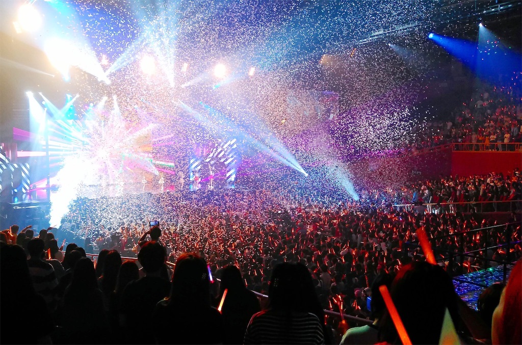 見たことのない景色：Red Velvet 1st Concert 'Red Room' サラウンド