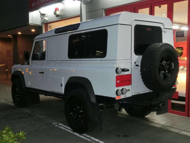 エーリストガレージ　ディフェンダー　リア