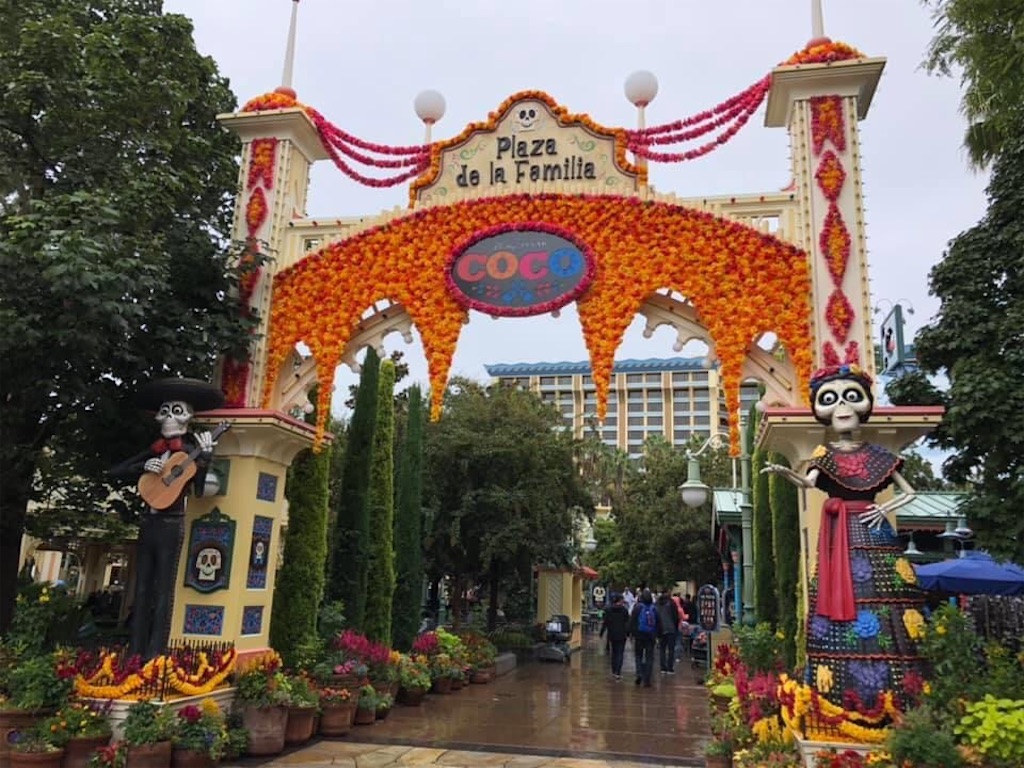 カリフォルニアディズニー ダンテ シッパー アナハイム リメンバーミー