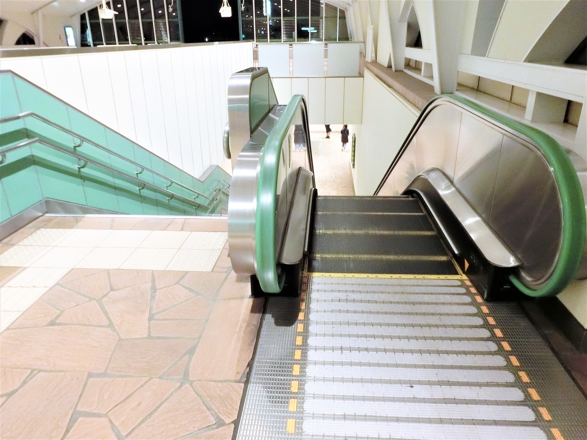 知らないと損 Jr舞浜駅に近い改札口 ディズニーリゾートライン イチコのディズニーブログ