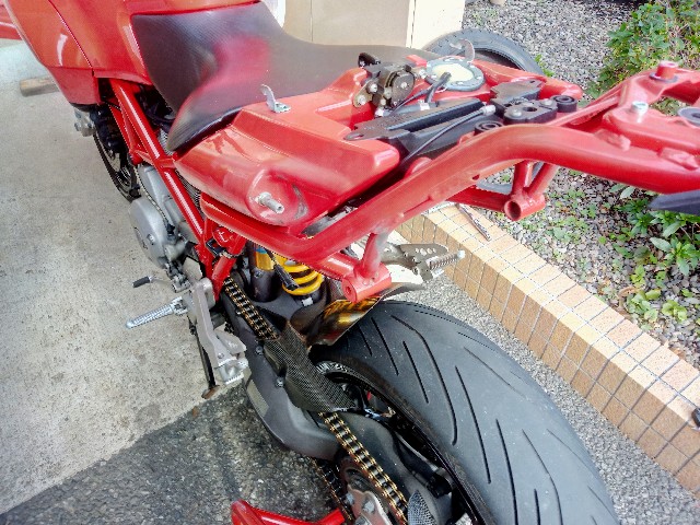 DUCATI ムルティストラーダ1000SDS カスタム記録。ヨシムラマフラーに