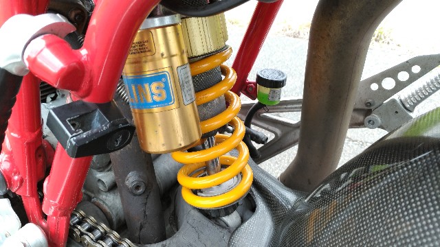 Multistrada1000 SDS リアサス交換 - ichino18's blog