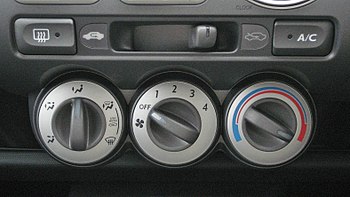 カーエアコン 内気循環と外気導入どちらが正解 原付バイクを整備しよう
