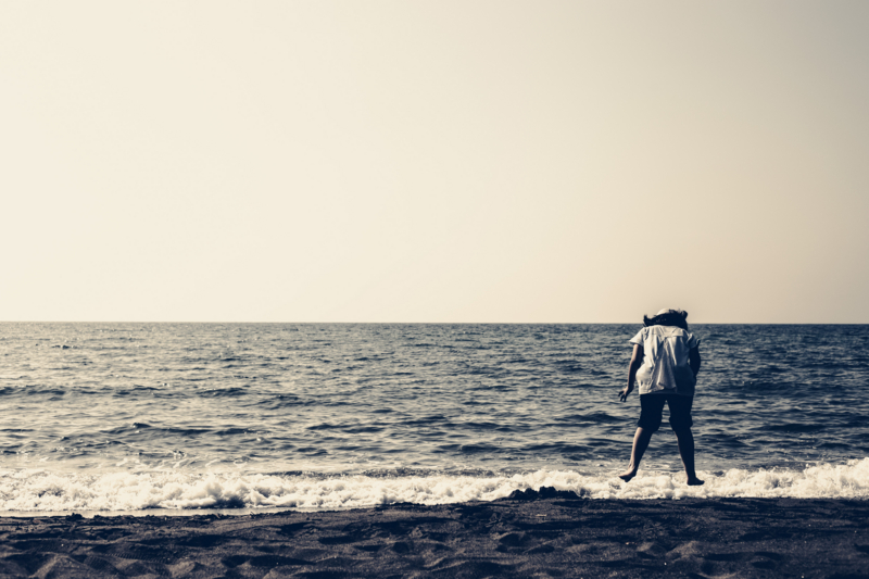 海辺でジャンプ 海辺でジャンプ