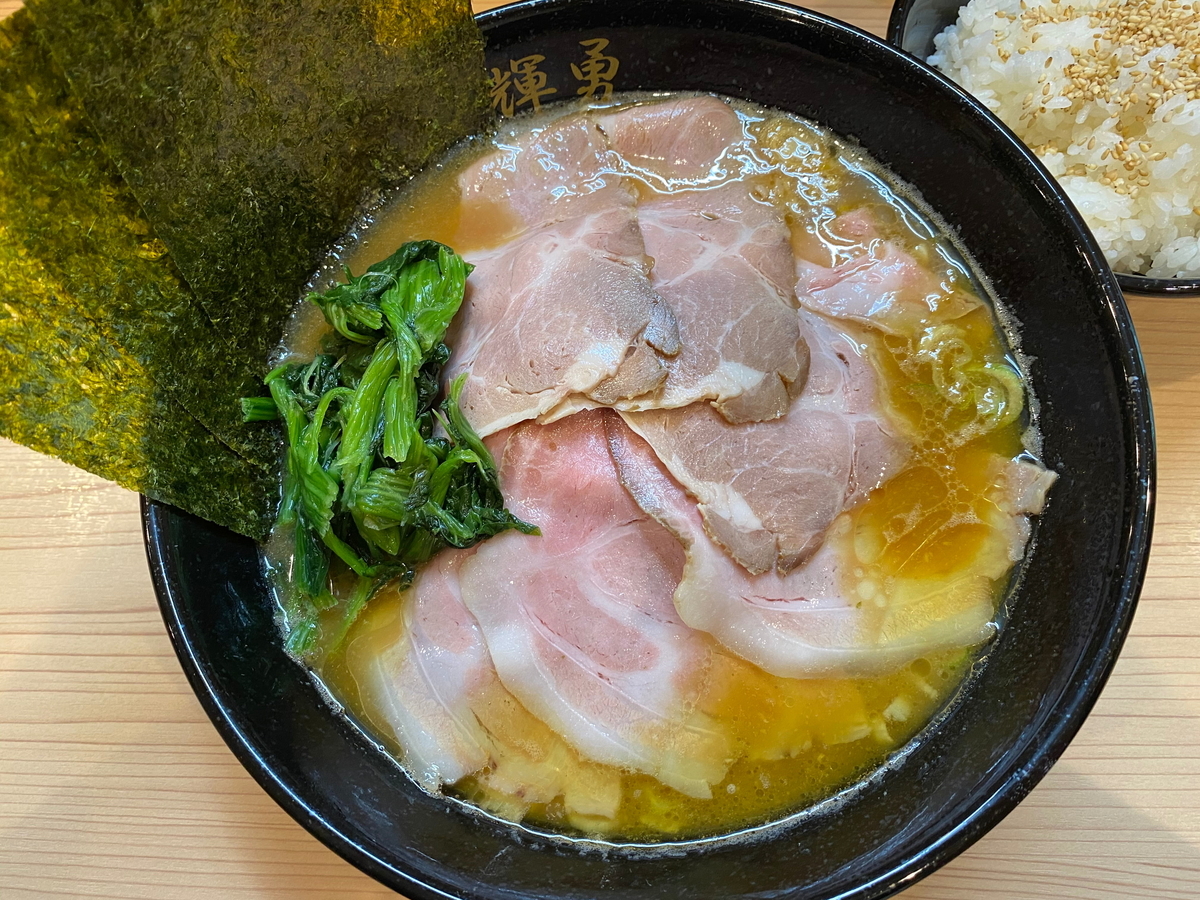 歩輝勇センター北店　チャーシュー麺（大）