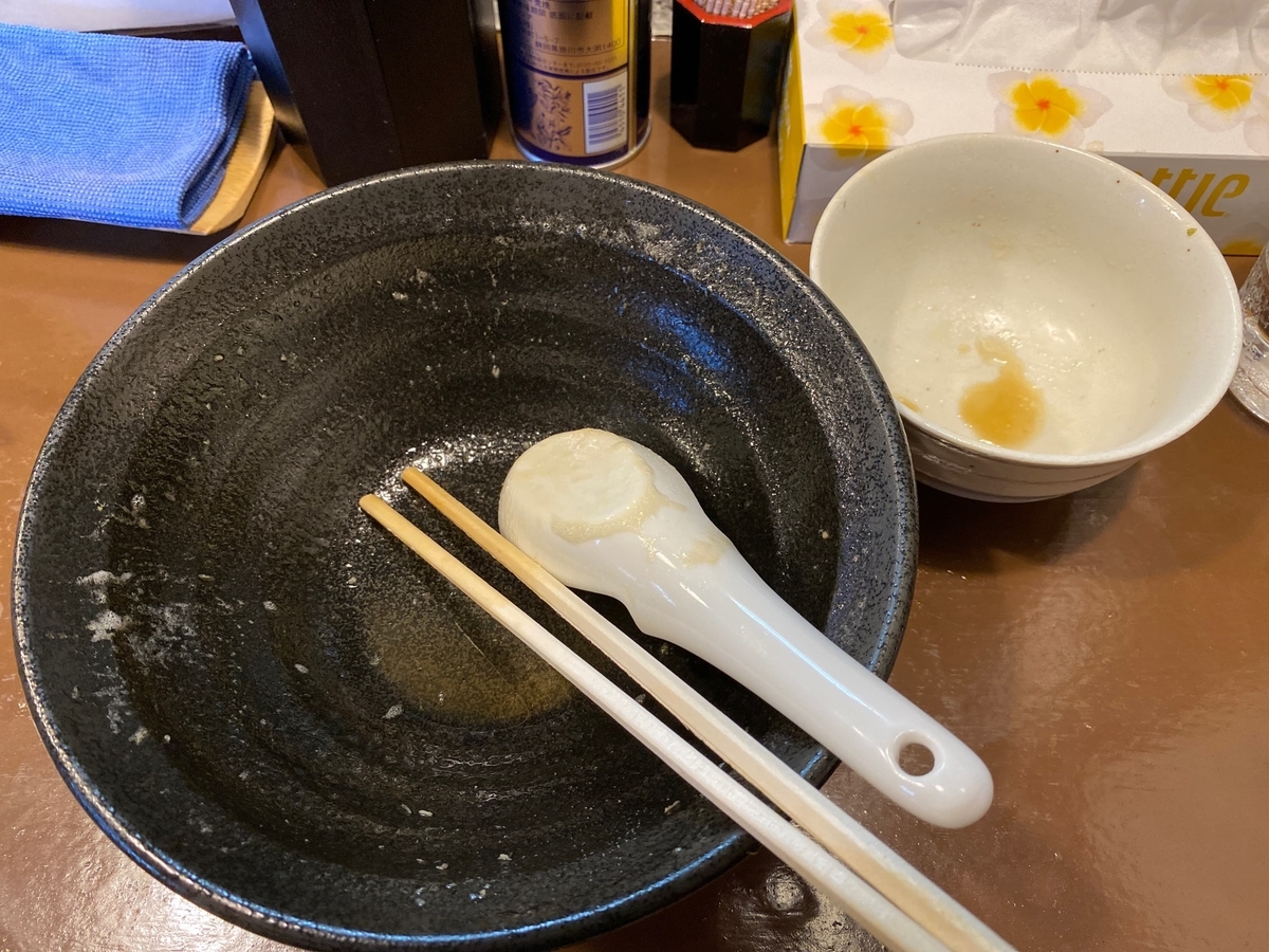 空になった丼