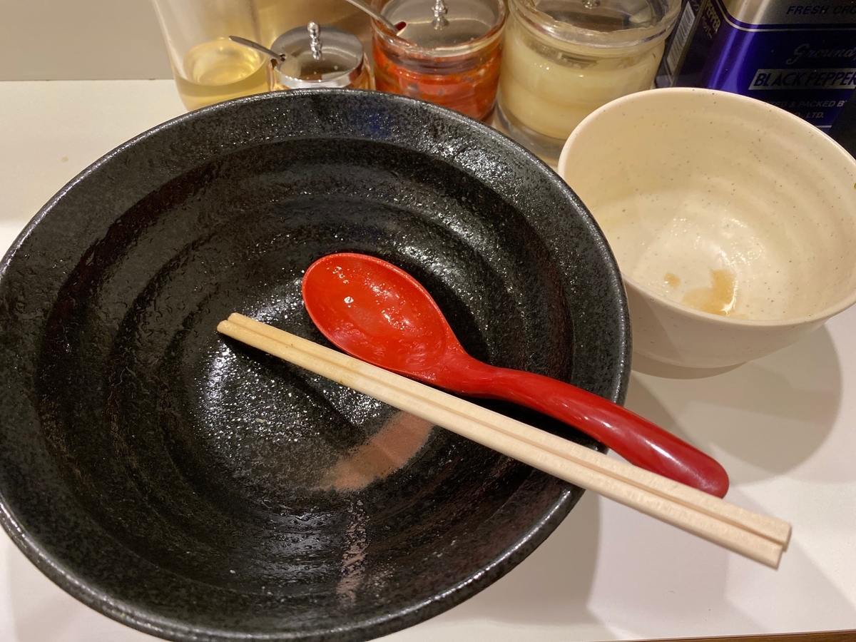 空になった丼