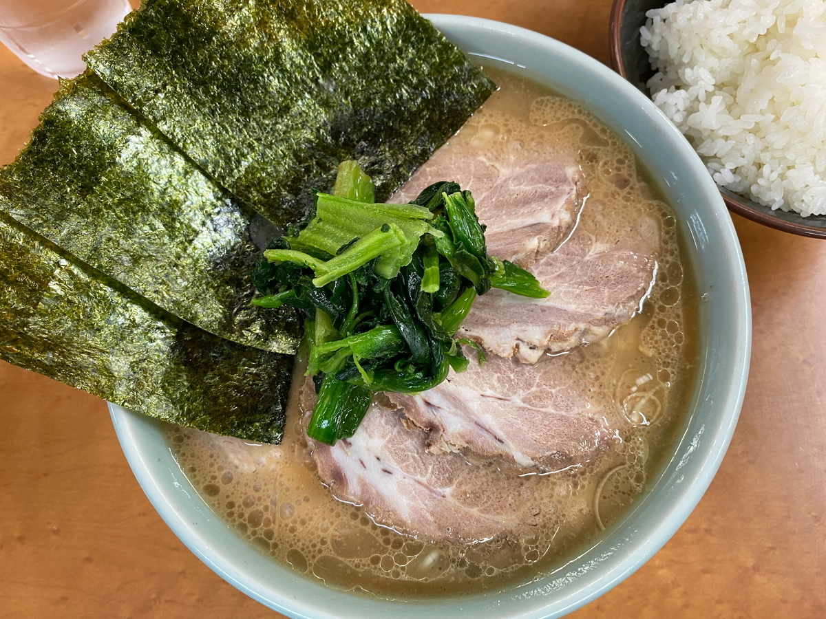 町田家新百合ヶ丘店　チャーシュー麺並盛