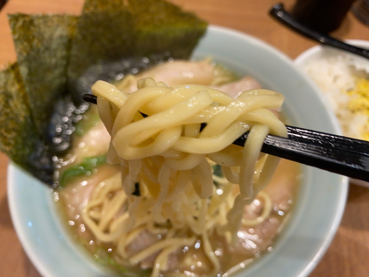 銀家日吉本店　麺