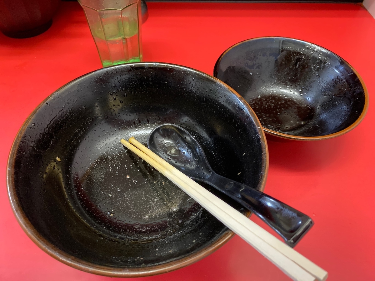 空になった丼