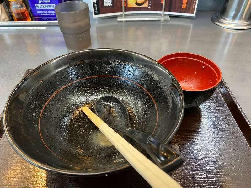 空になった丼