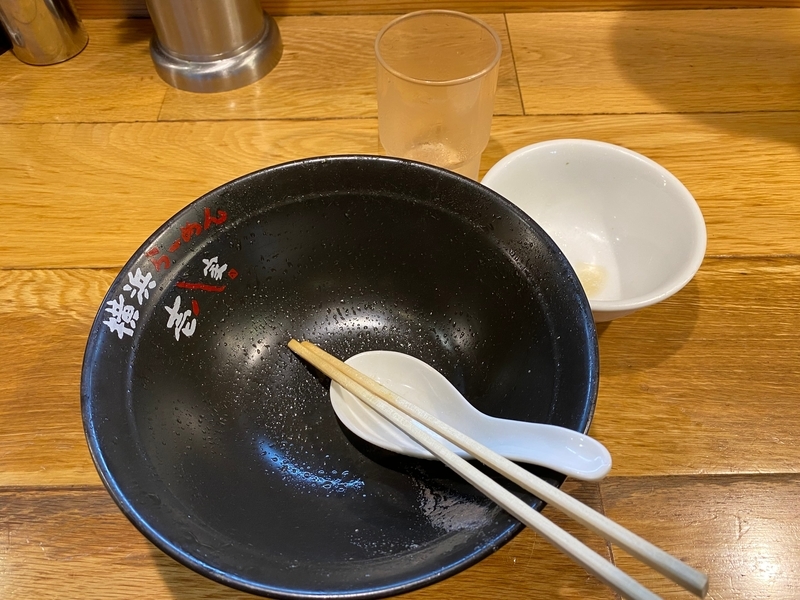 空になった丼