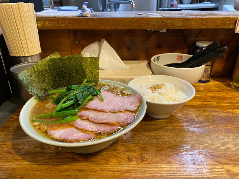 麺屋庄太六浦総本店　家系らぁめん泉家(800円)+チャーシュー(230円)+半ライス(無料)
