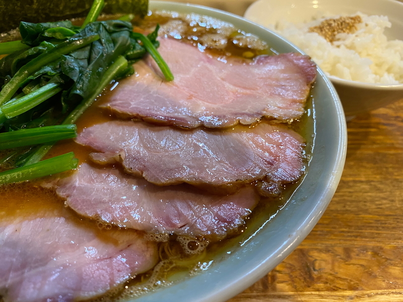 麺屋庄太六浦総本店　家系らぁめん泉家(800円)+チャーシュー(230円)+半ライス(無料)