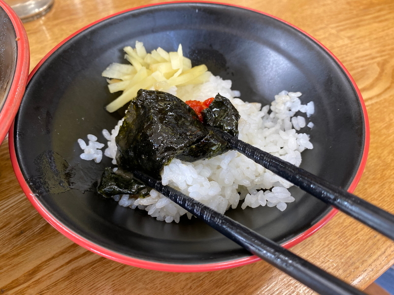 麺家紫極　海苔巻きライス