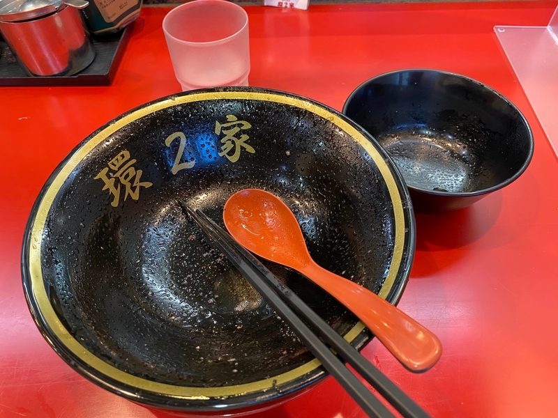 空になった丼