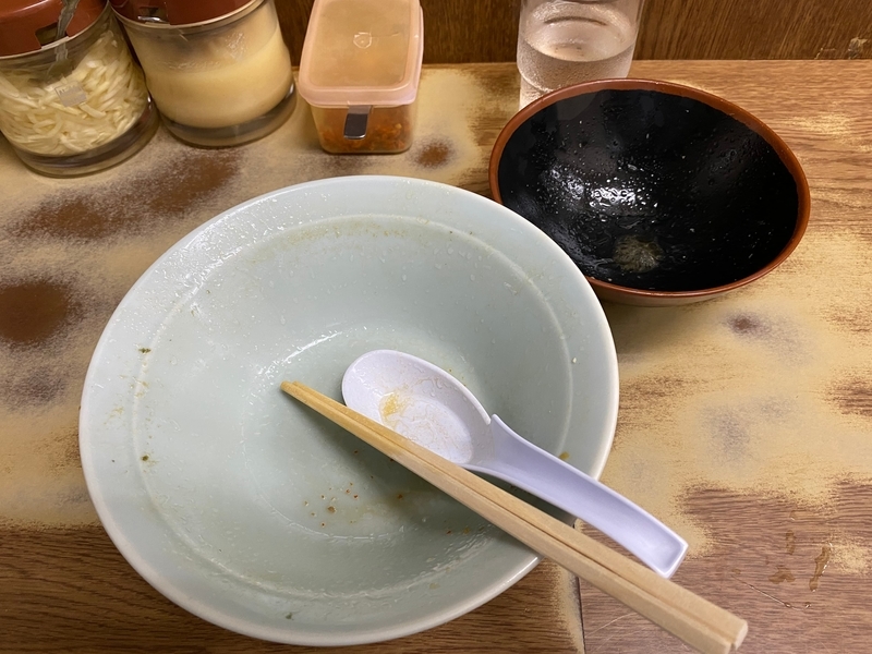 空になった丼