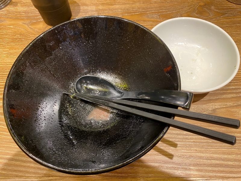 空になった丼