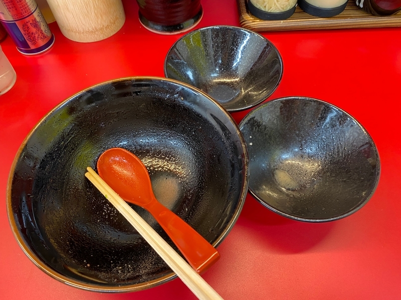 空になった丼