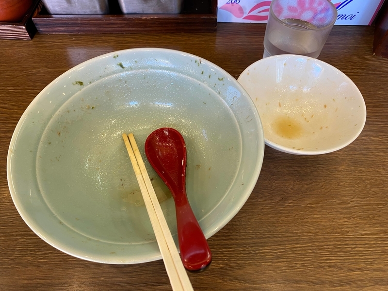 空になった丼