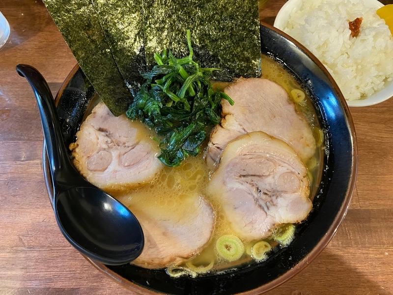 まるに家　ラーメン並+チャーシュー4枚