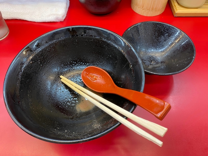 空になった丼