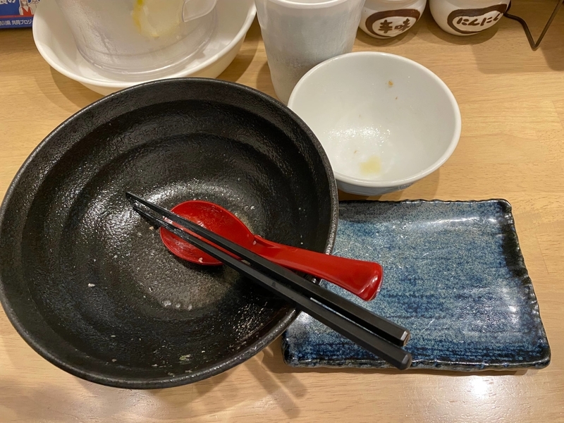 空になった丼