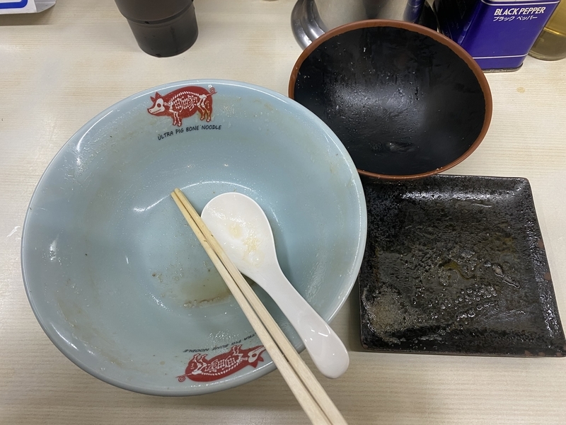 空になった丼