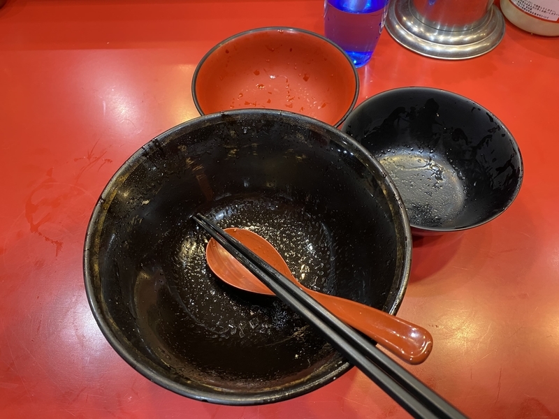 空になった丼