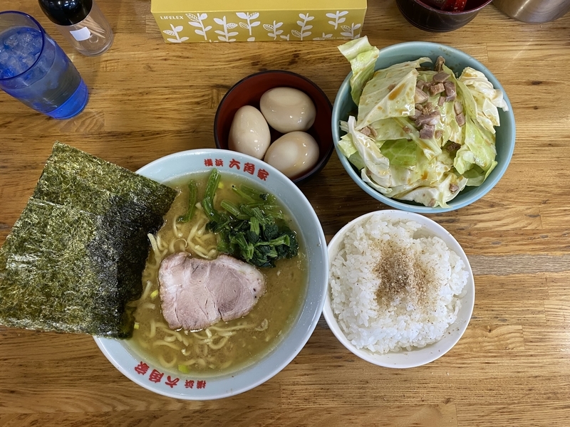 六角家戸塚店　ラーメン(700円)+味付玉子(100円)+味付玉子(100円)+味付玉子(100円)+キャベチャー(100円)+ライス(100円)