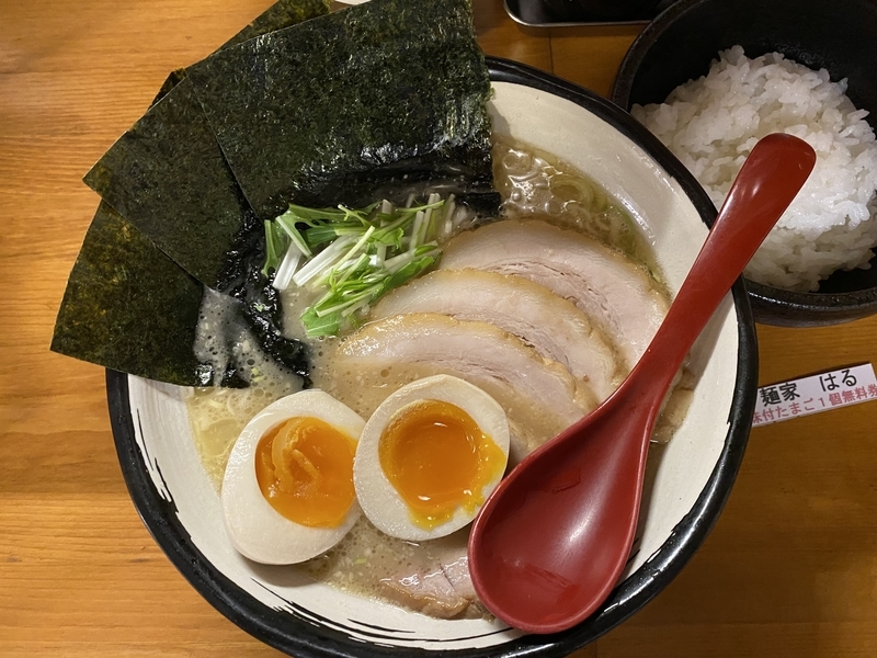 麺家はる　チャーシュー玉子ラーメン