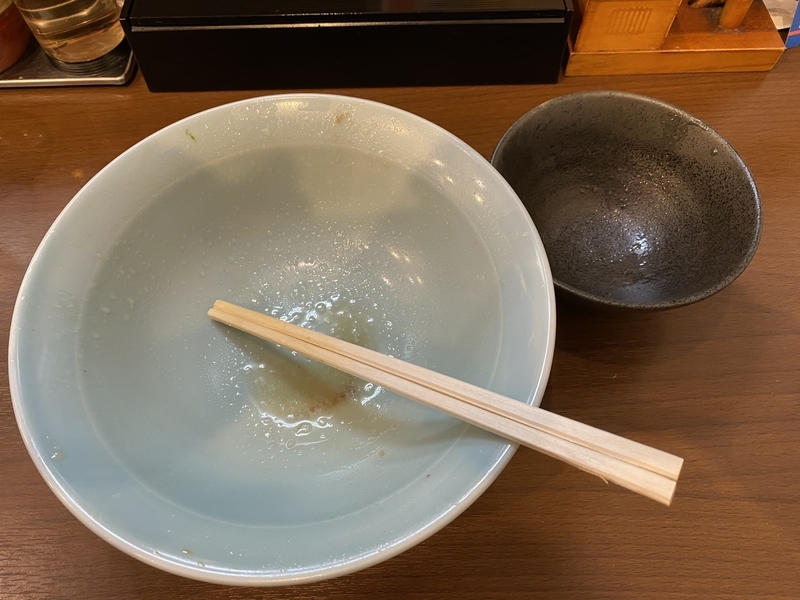 空になった丼